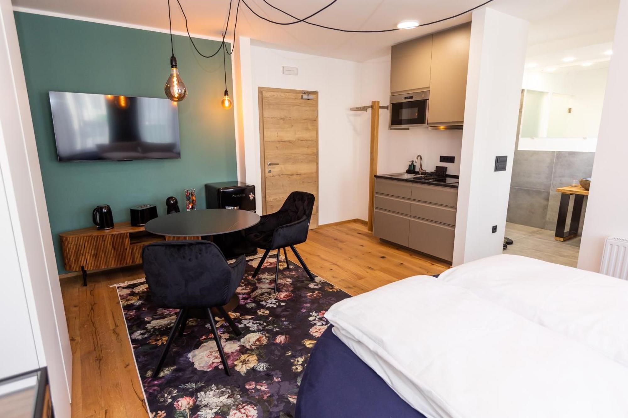 Kavenija Apartmaji - Free Parking Maribor Eksteriør billede