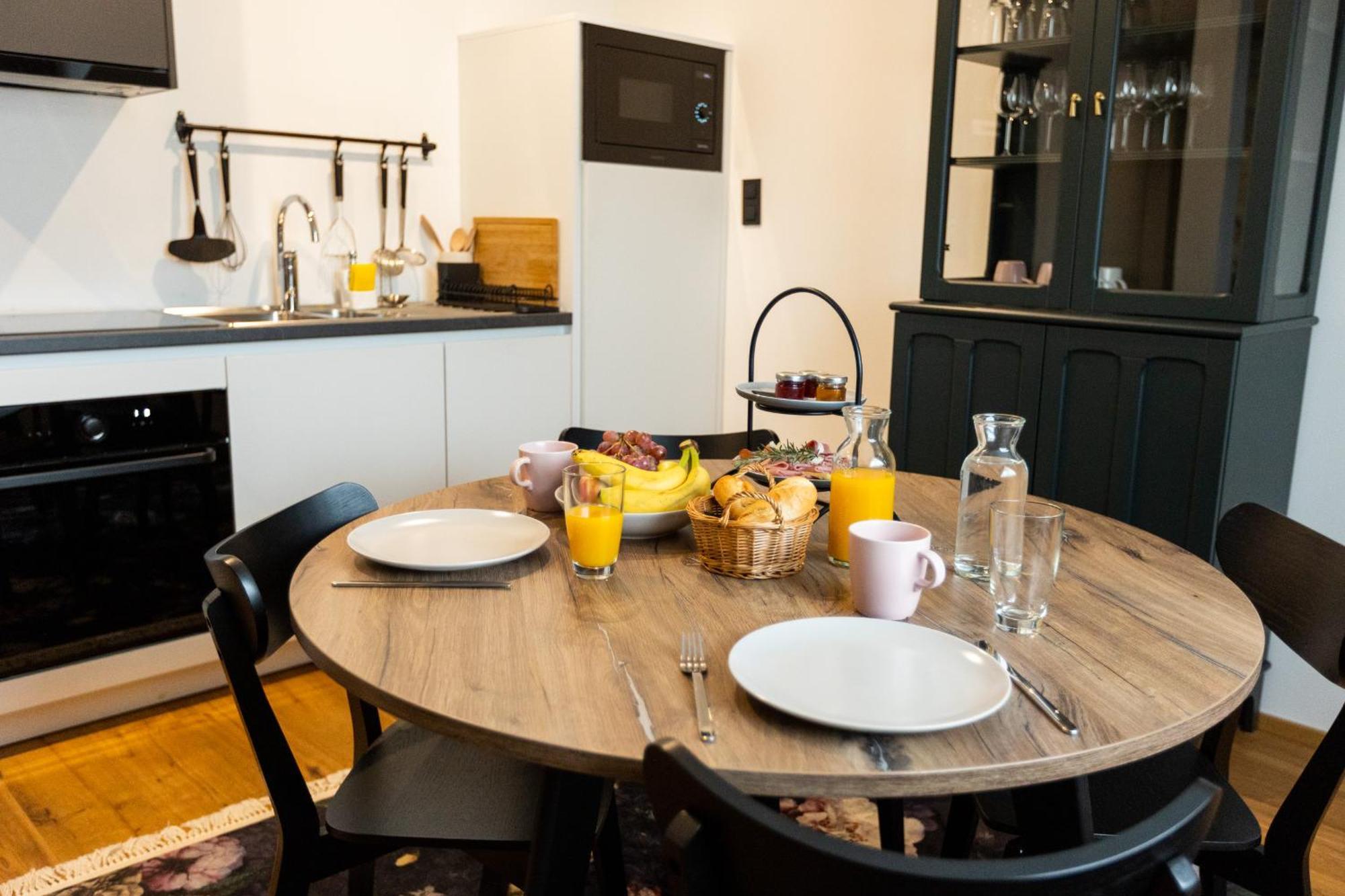 Kavenija Apartmaji - Free Parking Maribor Eksteriør billede